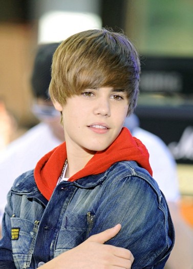 Justin-Bieber-plange-540x752