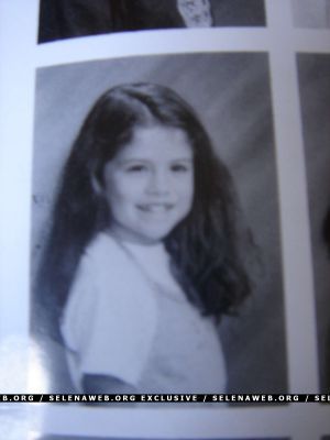 Selena Childhood