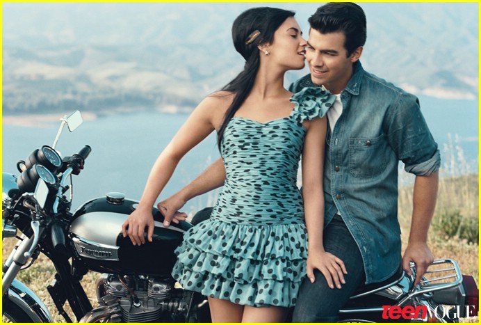 joe-jonas-demi-lovato-teen-vogue-02