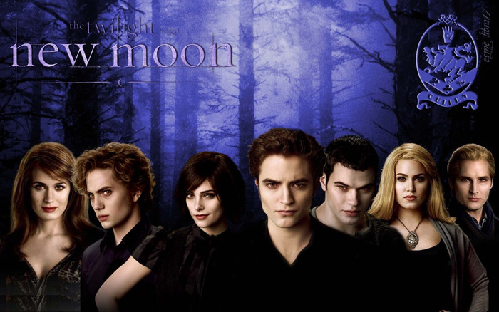 New-Moon-Wallpaper-The-Cullens-twilight-series-7428278-1920-1200[1]