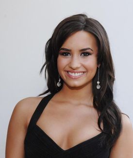 274px-Demi_Lovato - About Demi