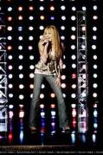 19001110_FPLHDPZZF - Aa-Hannah Montana Photoshoot 03-aA