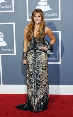 normal_054 - 0    13 February - 53rd Annual Grammy Awards - Arrivals