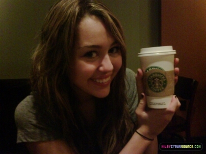 Miley Cyrus (7) - 0 Miley Cyrus-Twitter Pictures 0