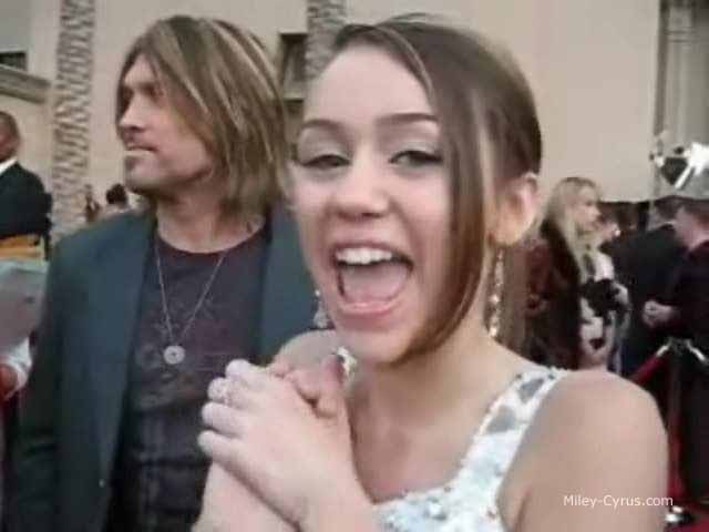 Miley (8) - Miley Cyrus - Bop TV AMAs Red Carpet - November 21st 2006 Screencaptures