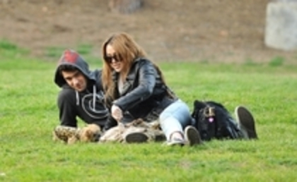 05 02 At Griffith Park in LA with Josh Bowman - Miley Ray Cyrus (22)