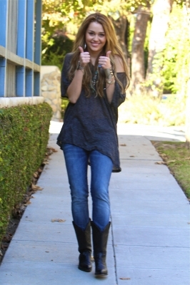 Leaving a friend\'s house in Toluca Lake [27th November]