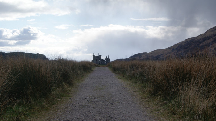 DSC09309 - Oban_Kilchburn Castle_St Conans Kirk_Mid_April_2012