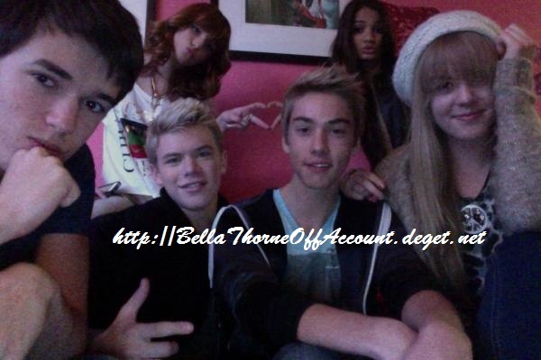 with @laurennorth3 @kentonjduty @austinnorth55 @princesspiamia @remytherat22 on set of siu!