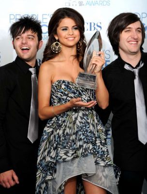 normal_088 - Selena Gomez Award Shows 2O11 January O5 People Choice s Awards