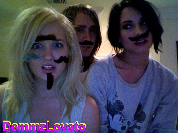 68644527 - Mustache Party