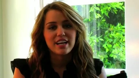 CAUFGTE7 280 - x exclusive Rare Behind the Scenes of Miley and Max Azria clothing line