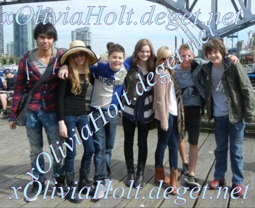 Olivia - Holt - Rare - Photo - 043