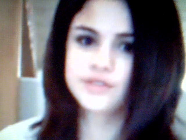 Selena Gomez Live Chat (35)