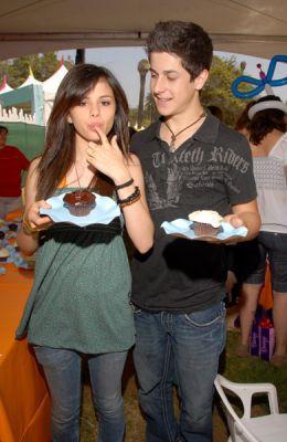 Me and David Henrie yummy