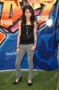 0 x - 26 . o8 . 2oo7 - x 0 (26) - Selena Gomez Award Shows 2OO7 August Teen Choice Awards