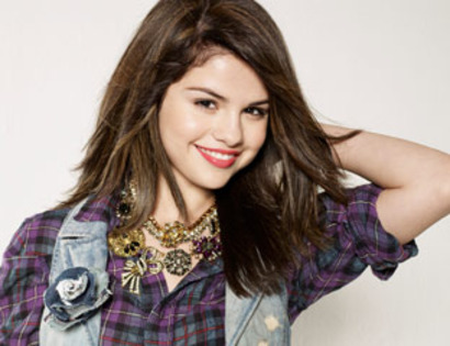 Selena (11)