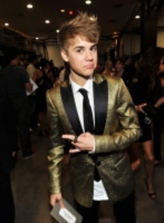 normal_6 - Justin Bieber awards billboard
