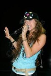 17447830_ESXKGGGWR - miley cyrus The Cheetah Girls Everlife Tour 2006 primul turneu al lui miley septembrie repetitii