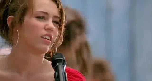 miley ray cyrus (3) - miley cyrus in hannah montana the movie singing the climb