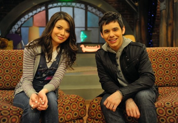 Miranda Cosgrove And David Archuleta (2) - I am back