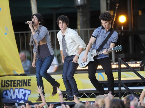 The Jonas Brothers Perform On ABC's Good Morning America (8)