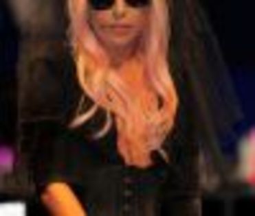 thumb_lady_gaga_007