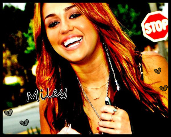 32361073_OGACXGXGA - Miley Cyrus glitter