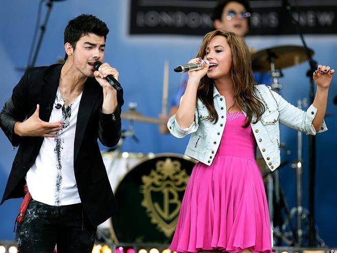 joe-jonas-660