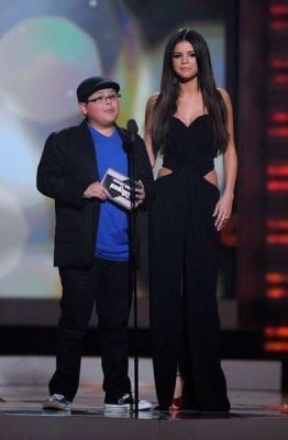 normal_050 - Selena Gomez Award Shows 2O11 May 22 Billboard Awards