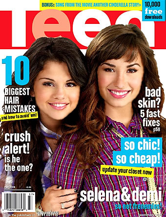 Andrea772510_celebrity_45575_400_sgomez_dlovato_082108_teenmagazine_jpg