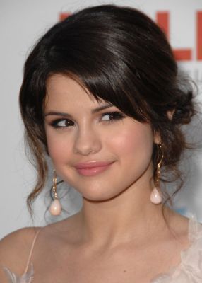 normal_007 - Selena Gomez Award Shows 2OO9 September 17 ALMA Awards