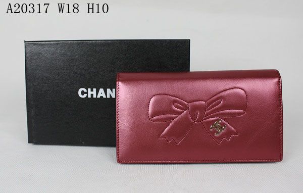 ?? 712 - Chanel wallets