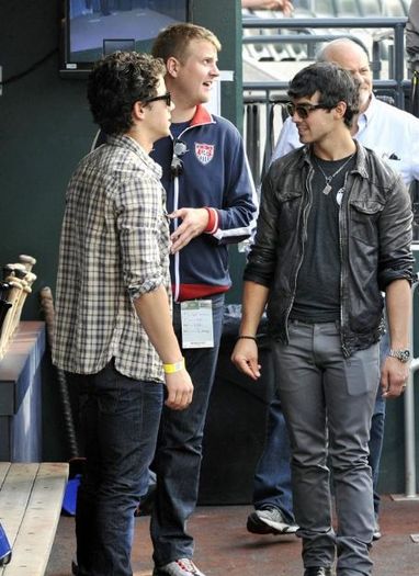 743 - Jonas Brothers