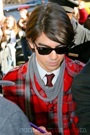 joe_jonas_5215229