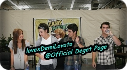 Appareance(6) - Signing At Wal-Mart In Rochester Hills-Camp Rock 2