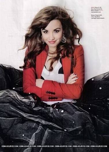 Demy Lovato (60)