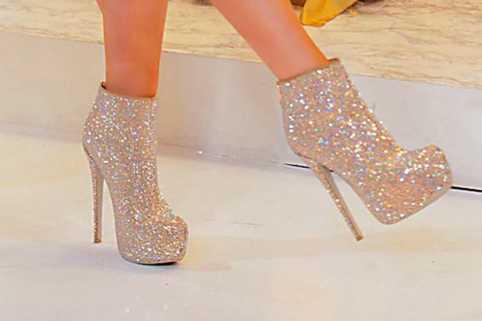 glitter,fashion,runway,shoes,sparkle-3e3d67267dba5ff79c80e6d3451020dd_h