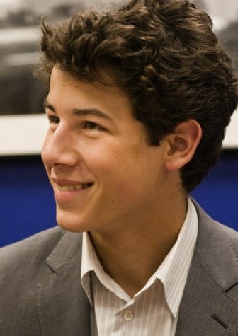 nick-jonas-01-2009-06-23