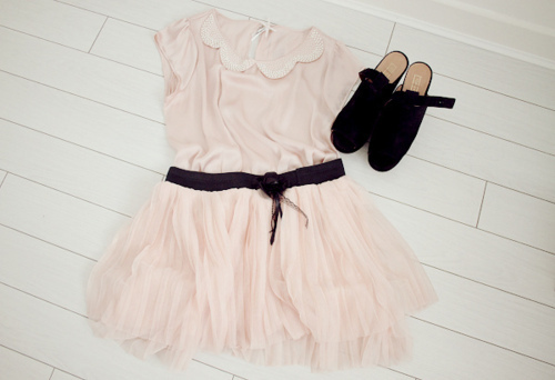 i love this dress...but shoes...yack