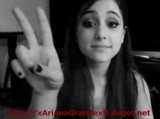 http://xArianaGrandexD.deget.net