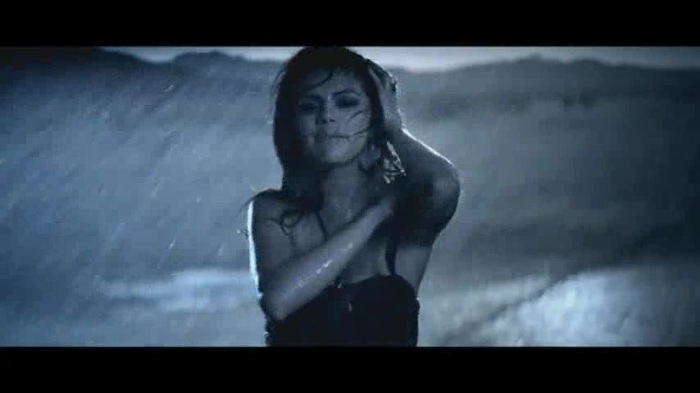 Selena Gomez & The Scene - A Year Without Rain 472