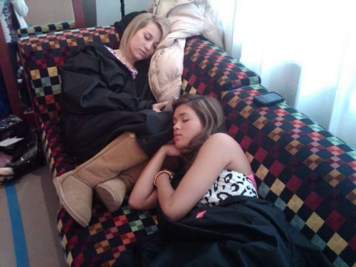 chelsea-staub-and-nicole-anderson-sleeping-on-set-500x375 - x Nicole Anderson x