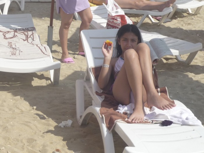 On the beach :D I miss those times:x I wanna be back there :))) - 0xx Time To See Me xx0