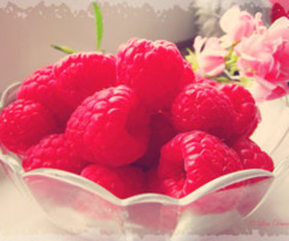 scrumptious_raspberries_by_mavigozlum-d3ldxtd_thumb