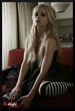 9905895_gal - Avril Lavigne