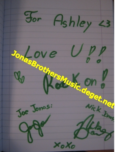 My Autograph from JonasBrothersMusic - My Autograph From Joe And Nick-JonasBrothersMusic