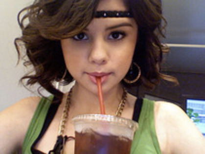 10 - Selena rare personal pictures