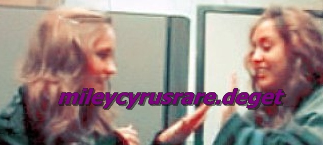 m n emx - a rare pics with miley and emily