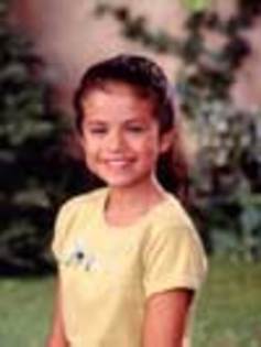 selenafan010~0 - Selena Gomez Childhood